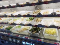 自助取餐区-屋头串串(新街里店)