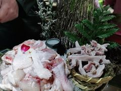 -洪氏嗨捞·广东猪肚鸡·椰子鸡火锅(西咸万象城店)