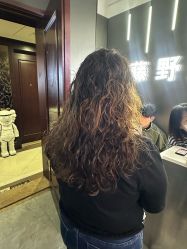 -藤野造型烫发染发