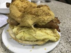 猪扒蛋菠萝包-沙溪兄茶餐厅