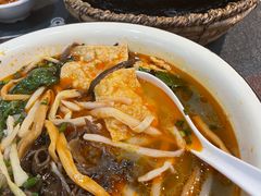 -丽丽三鲜螺蛳粉(田林路店)