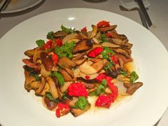 鲁甸花椒芽螺丝椒独蒜红葱菌-云腾食府·云南菜