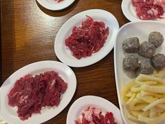 -牛满溢·自助潮汕鲜牛肉火锅(龙汇路店)