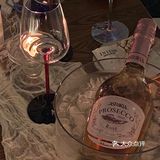 青岛探店｜𝐈𝐍𝐈𝐙𝐈𝐎🍾捕捉浪漫的餐酒吧
