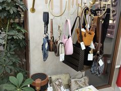 -六六奢品·vintage中古·回收二手奢侈品包包手表首饰(环球港店)
