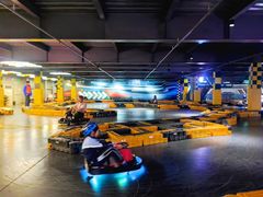 -极限PLAY运动娱乐新世界·团建派对表演休闲馆·室内高空游乐园