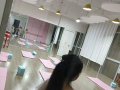 -雅米拉艺术中心(少儿舞蹈培训)