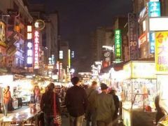 -六合夜市