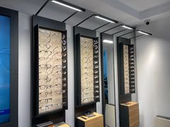-目艮眼镜SHOWROOM(品牌集合店)