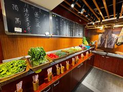 -侬佳蒸菜馆(听潮店)