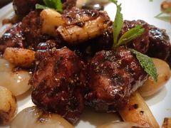铁板雪花牛肉-开海·红岛海鲜虾水饺(石老人店)