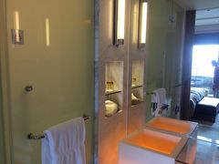 -上海滴水湖皇冠假日酒店