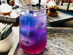 紫菠萝蝶豆花白茶气泡汁-The Rug Cafe(王府中环店)