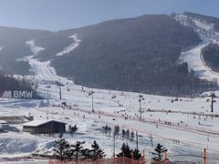 -中旅松花湖滑雪场