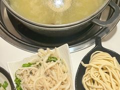 -汤宴·参须肚包鸡(南京路店)