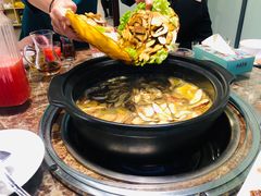 -菌海森林·非遗野生菌火锅(西山区滇池路摩根道店)