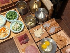 -银米·云南传统过桥米线(双廊黑金冠店)