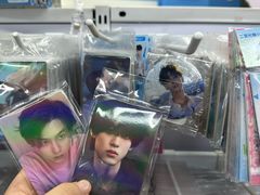 -Love Star追星馆(上海静安大悦城店)