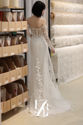 -Renee芮亦婚纱(原丽莎)