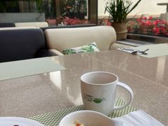 -亮马河饭店翠雅咖啡厅