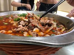 -兔行天下-鸿鹤鲜锅兔(中海国际店)