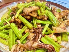 五花肉炒笔管鱼-晚归月亮湾私家菜(临邑路店)