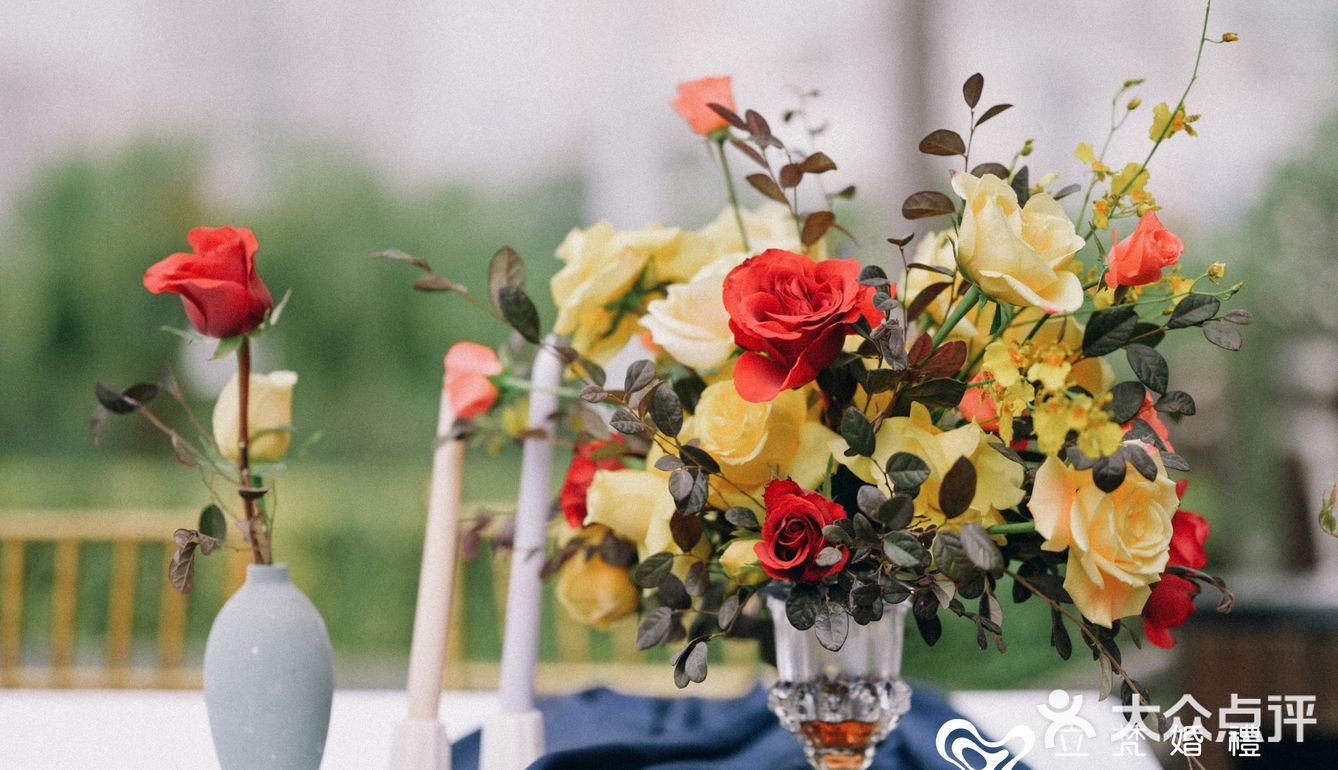 年前参加朋友的婚礼被这种温馨小浪漫的布置吸引住了冬日