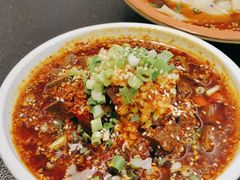 -六福烧烤酒馆(秦隆步行街店)