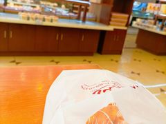 -红宝石·鲜奶小方·海派西点房(南丹店)