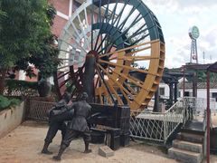 -侯臣咖啡文化村