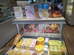 面包甜点陈列柜-好利来(十里河店)