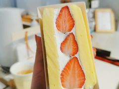 草莓蛋糕三明治-Cafe on warm(丹霞店)
