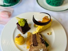 自助甜品盘-上海和平饭店-华懋阁 The Cathay Room