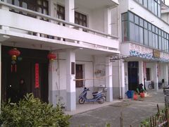 挂灯笼是锦江的农家-锦江中华村农家乐饭庄