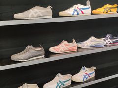 -ABC MART(心斎橋店)