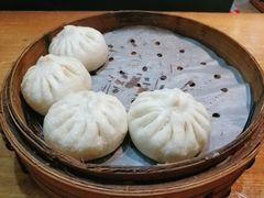 鲜虾韭菜三鲜包-草包包子铺(宽厚里店)