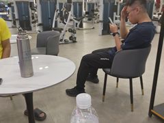 -英派斯健身旗舰店(海信国际中心馆)