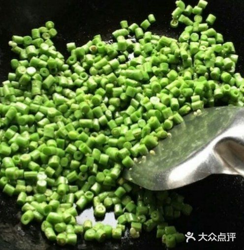 非常简单的豆角炒蛋送给大家