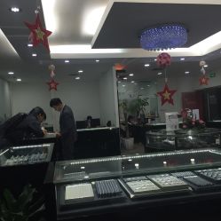 -威德钻石-克拉钻大本营(南京东路店)