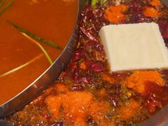 -沸炉重庆老火锅(军事博物馆店)