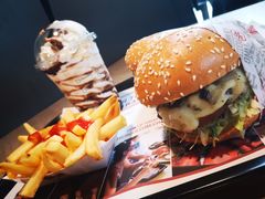 -The Habit Burger Grill 哈比特汉堡(复兴soho店)