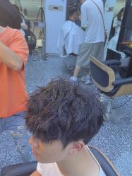 点击看大图 -藤野造型专业烫染接发