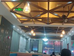 -凤凰路何眼镜香辣蟹(花果园店)