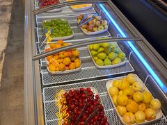 自助取餐区-日进一片海.生腌海鲜火锅.宵夜烧烤(三里屯总店)