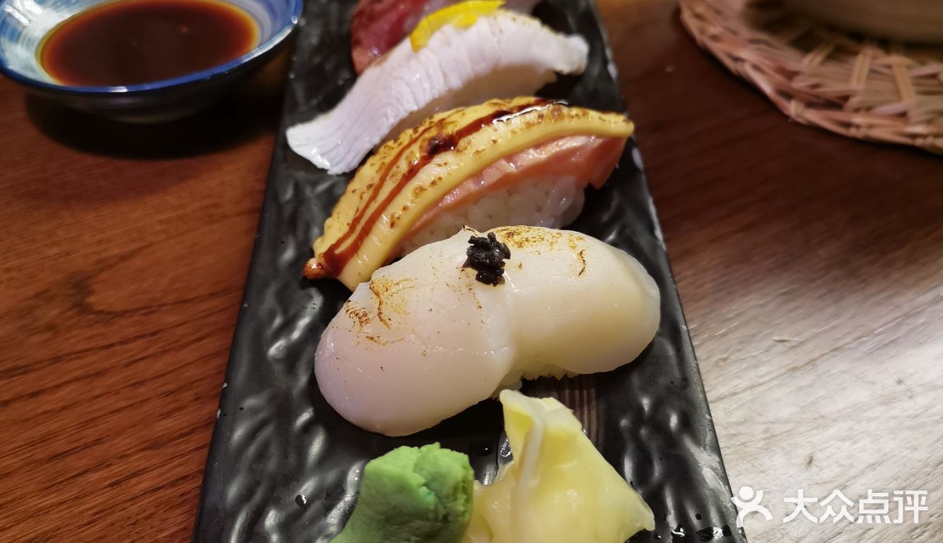一家颜值颇高味道不错的居酒屋