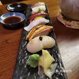 一家颜值颇高味道不错的居酒屋