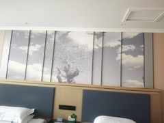 -库车国际酒店(火车站东湖公园店)