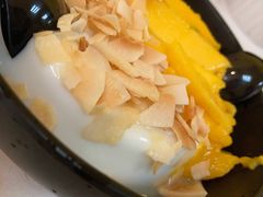 -志龙皇冠吃货椰子铺