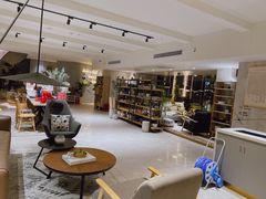 大堂-新华里咖啡书吧(新华书店小寨店)