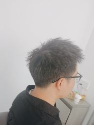 -LILI·HAIR SALON理理造型